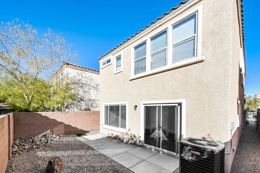 Building Photo - 7967 Carmel Heights Ave