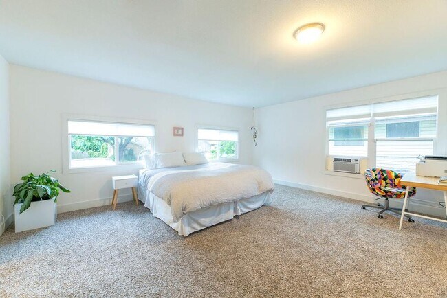 Building Photo - 4715 Carsonhill Dr