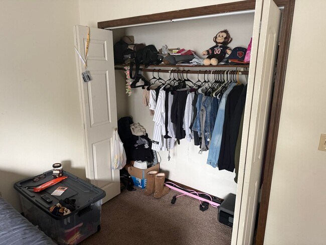 Building Photo - HEST412