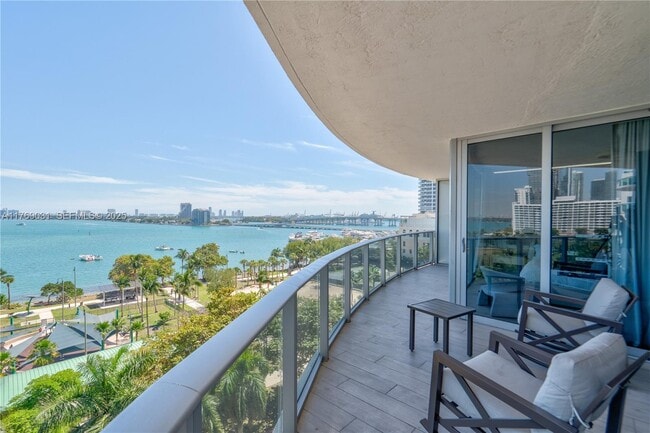 Building Photo - 488 NE 18th St