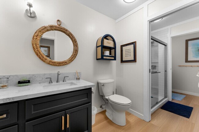 Building Photo - Remodeled Ground Floor Unit in Beachfront Complex!