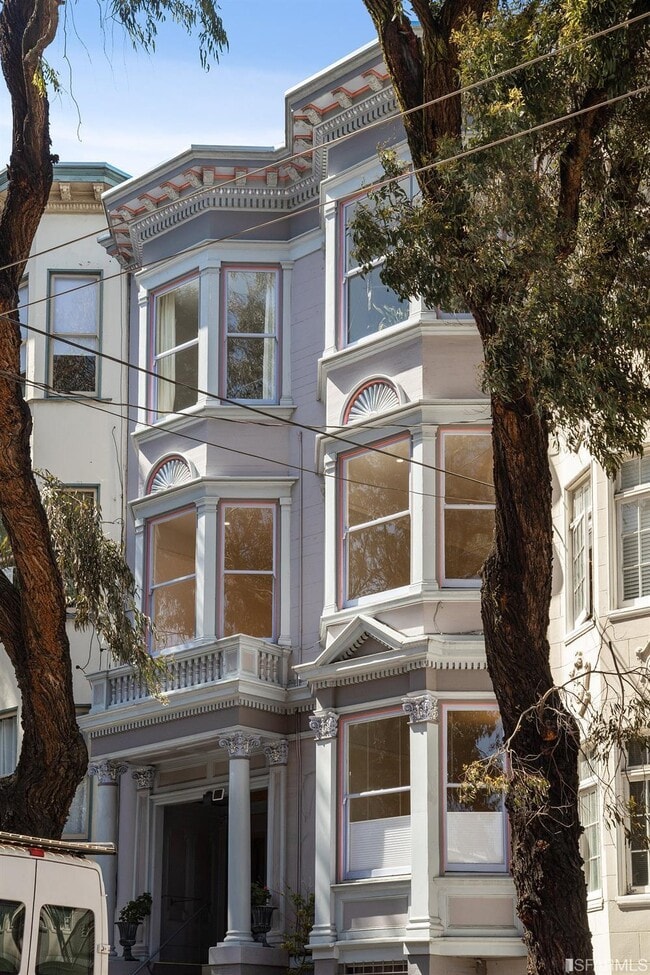 Building Photo - 958 Hayes St