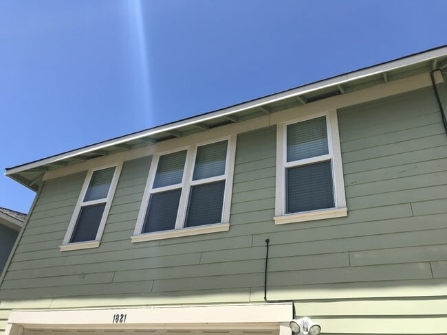 Building Photo - Studio unit in Doe Mill