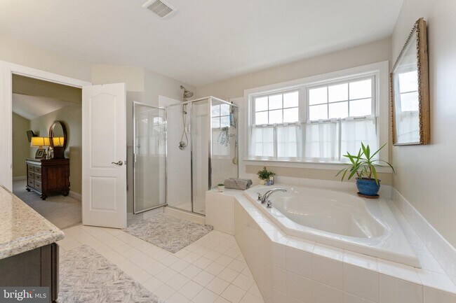 Building Photo - 921 Putting Green Cir