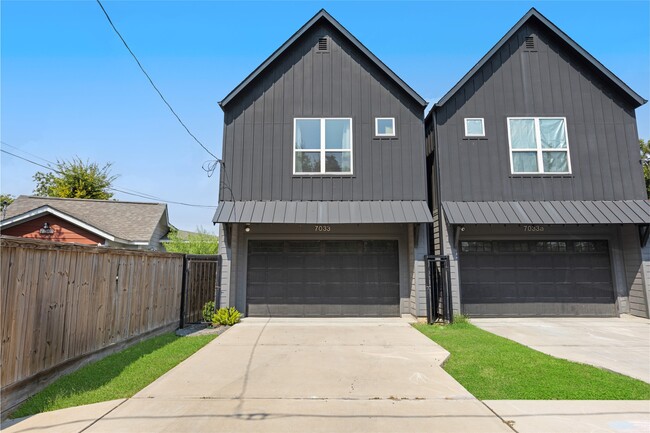 Building Photo - 7033 Avenue L