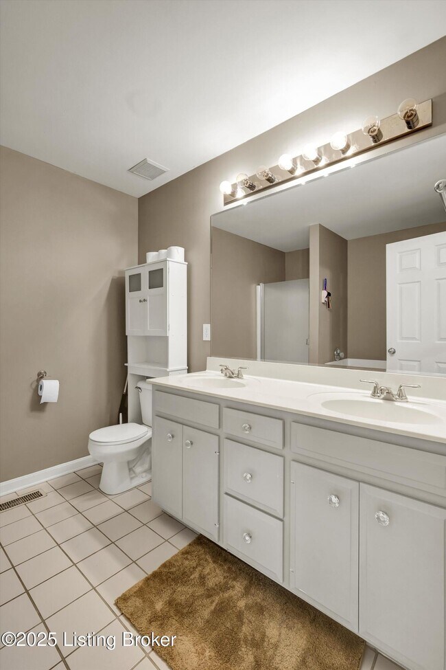 Building Photo - 9816 Calamar Ct