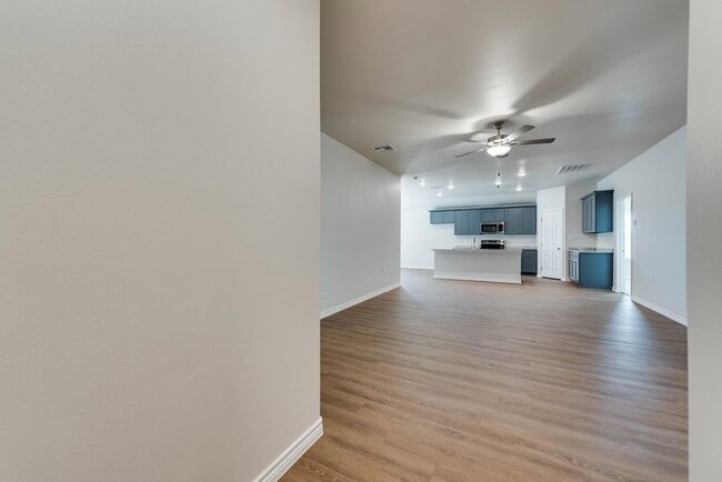 Building Photo - 1408 Bajada St