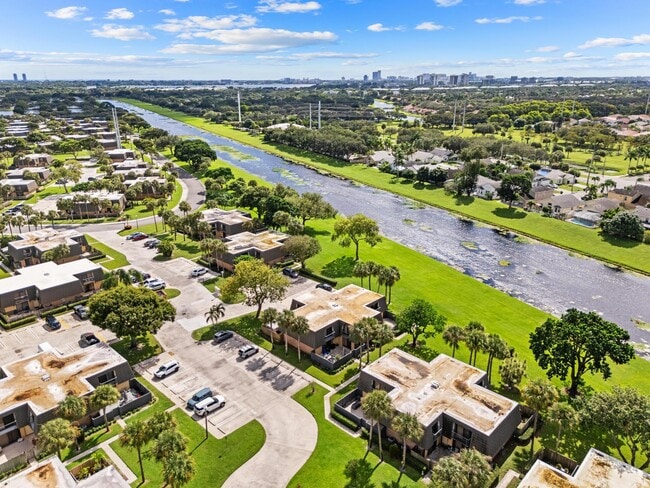 Building Photo - 2410 24th Way