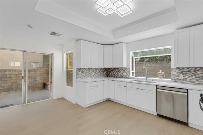 Building Photo - 23234 Valerio St