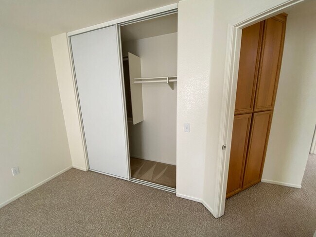 Building Photo - Beautiful 3 Bedrooms in Granite Hills