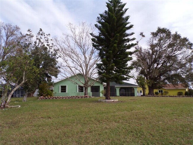 Building Photo - 2437 Greenland Ct