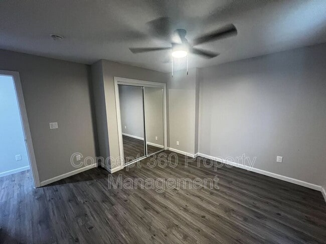 Building Photo - 2520 E Anaheim St
