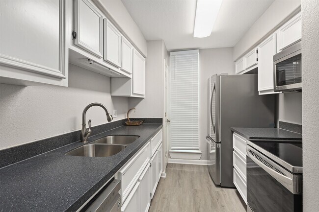 Building Photo - 215 Postoffice St