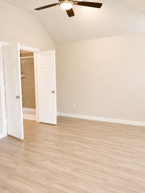 Building Photo - 8150 Royal Breeze Dr