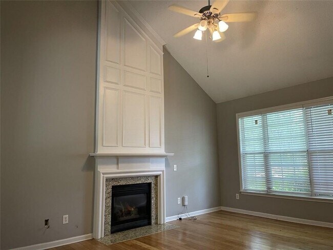 Building Photo - 2754 Regent Walk Dr