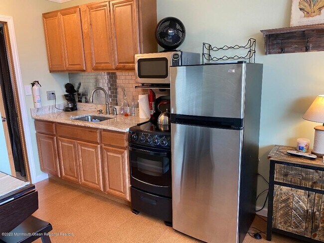 Building Photo - 1515 Boulevard