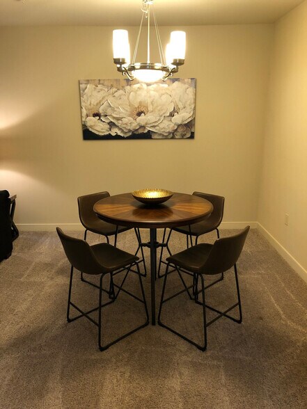 Building Photo - 31 Station Ct