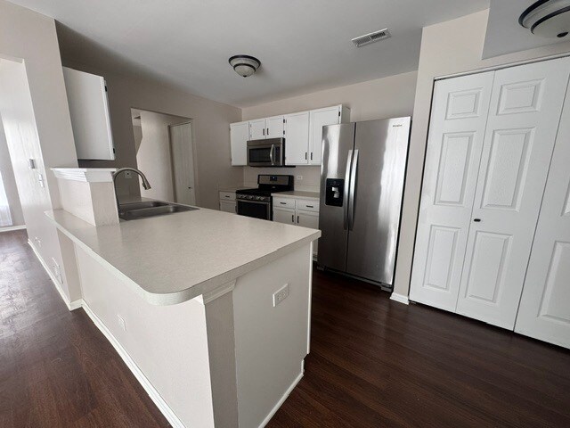 Building Photo - 1071 Symphony Dr