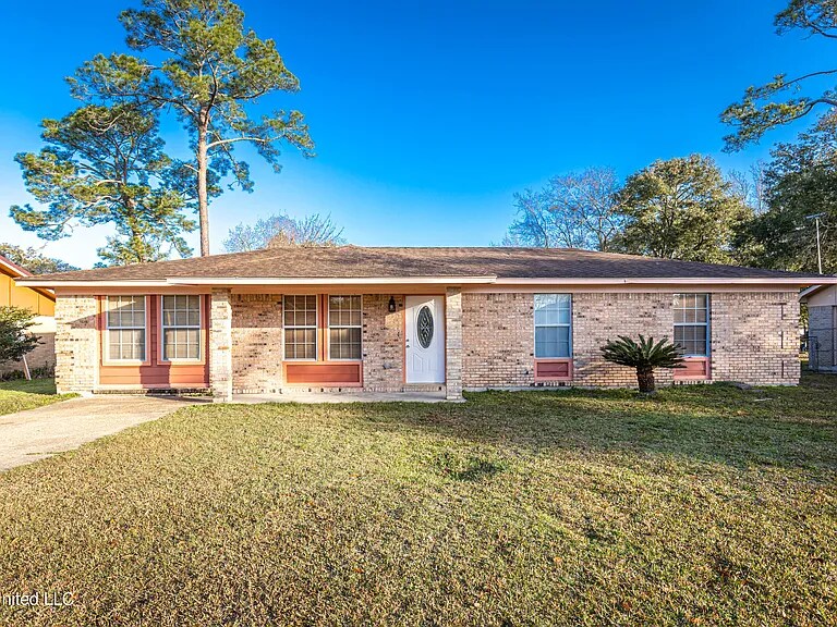Building Photo - 5117 Potomac Dr