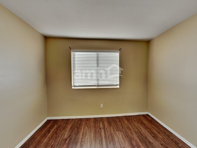 Building Photo - 6449 S Iberia Ave