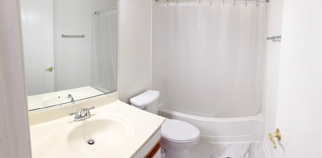 Building Photo - 391 Maidstone Ct