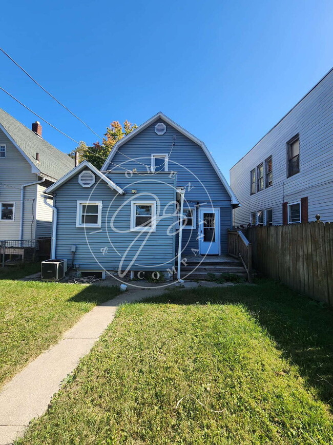 Building Photo - "Charming 2 bedroom Home on Utah St, Toled...