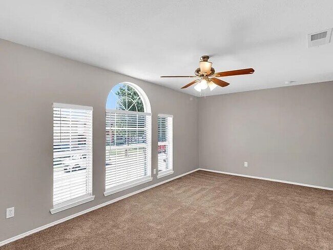 Building Photo - 4729 Woodhaven Ln, Haltom City, TX 76137