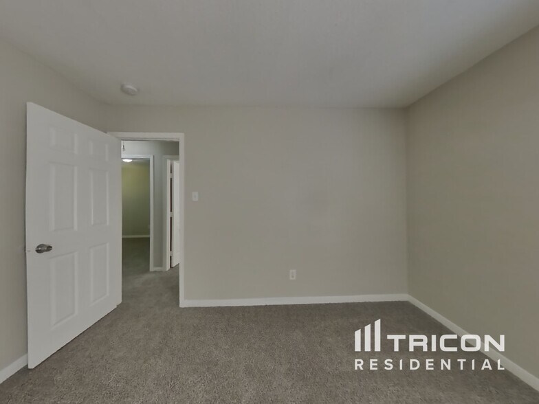 Building Photo - 7519 Lobera Dr