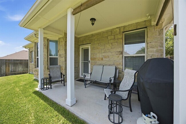 Building Photo - 328 Rock Mill Loop