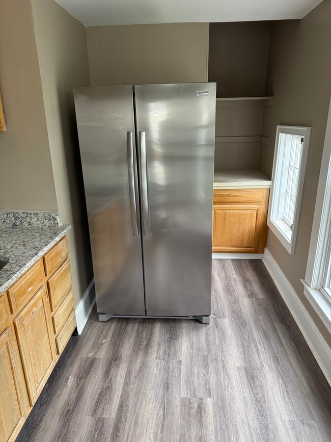 Building Photo - 101 Walnut St