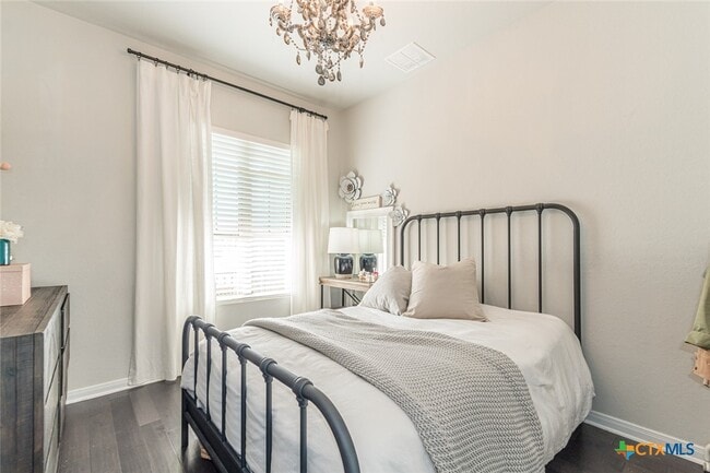 Building Photo - 2745 Ridge Forest Dr