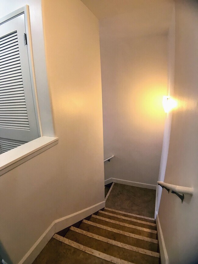 Building Photo - Resort style living! 3 Bed 2 Bath 2Pkg  Ko'Olina Kai Golf Estates