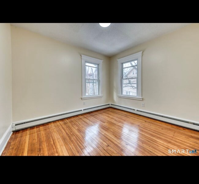 Building Photo - 75-75 Cabot St