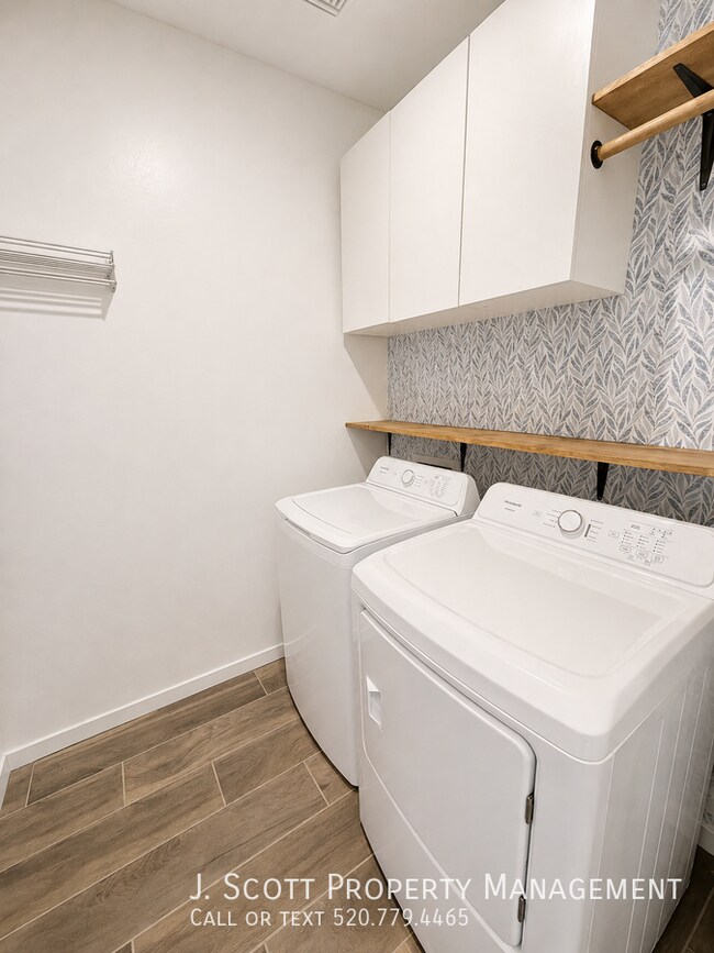Building Photo - 3347 South Lily-