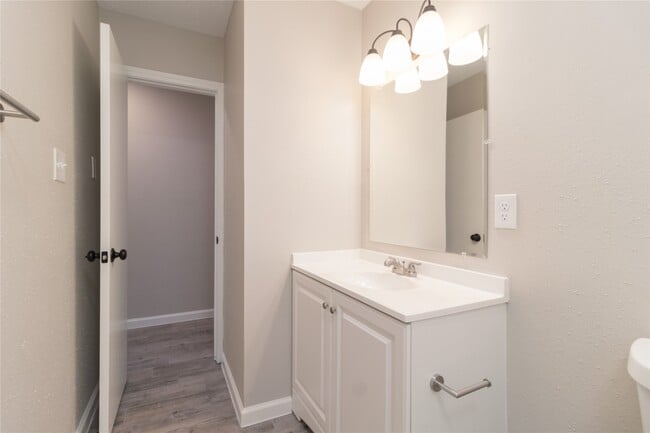 Building Photo - 9603 Seeker St