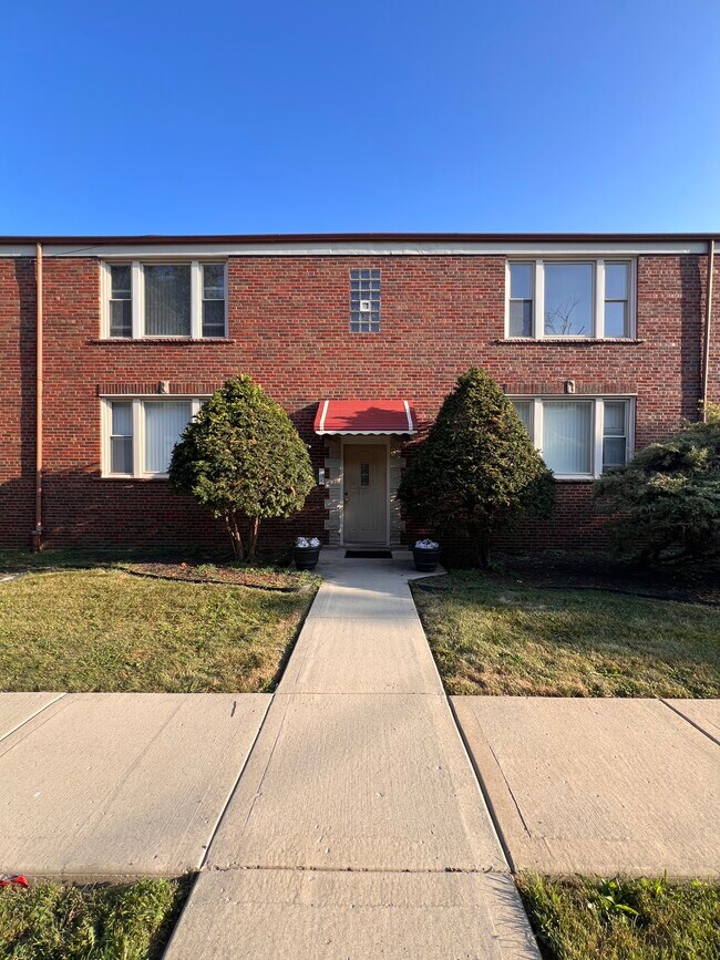 Building Photo - 9121 S Bishop St