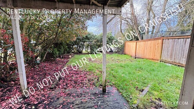 Building Photo - 2824 D Pl SE