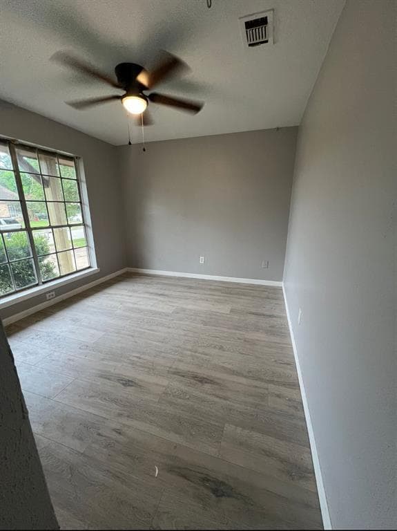 Building Photo - 9514 Wellsworth Dr