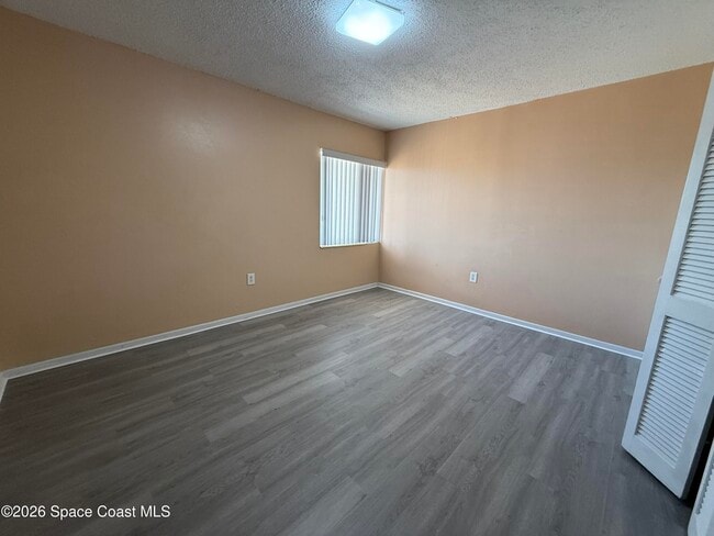 Building Photo - 800 N Fiske Blvd