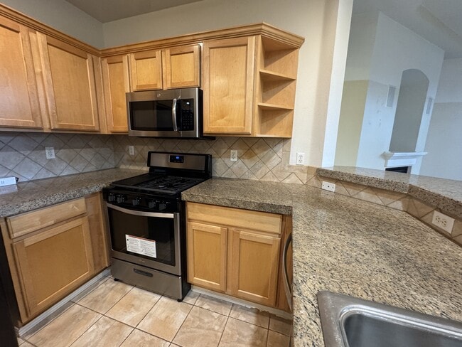 Building Photo - 1754 NE Ashberry Dr