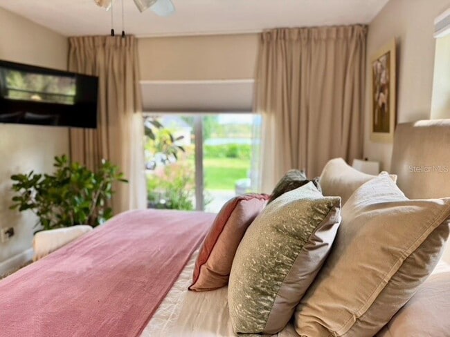 Building Photo - 1815 Barker Dr