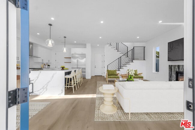 Building Photo - 3137 Curts Ave