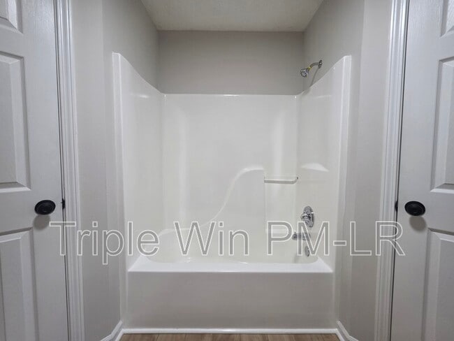 Building Photo - 66 Nevada Ln