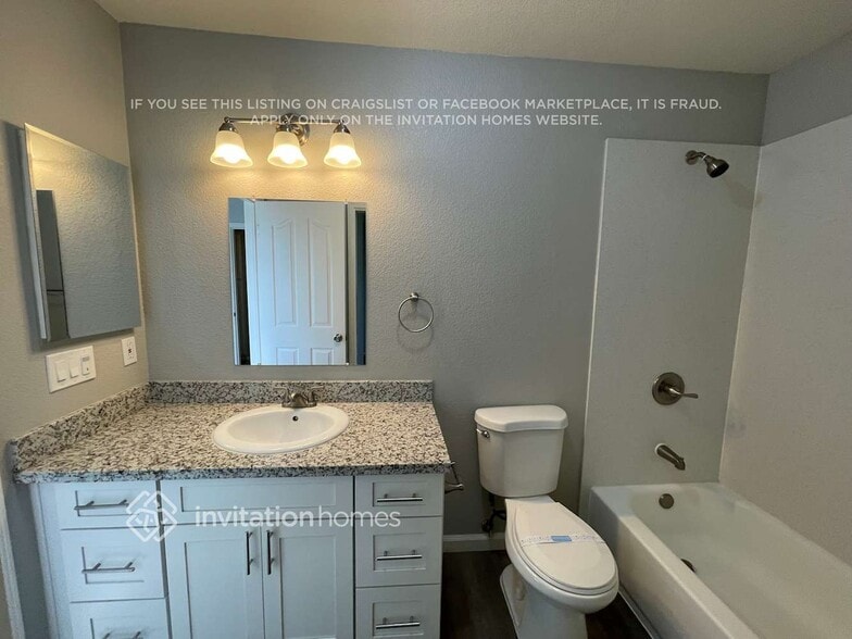 Building Photo - 472 Woodcrest Dr