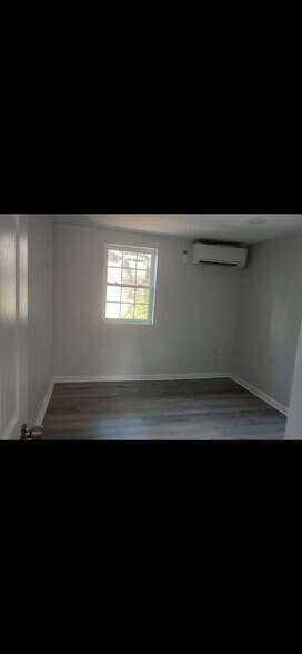 Building Photo - 1482 Meads Rd