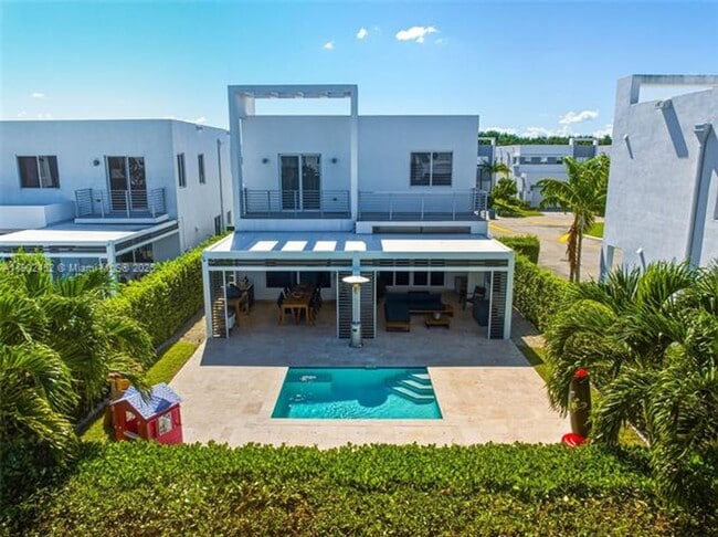 Building Photo - 10359 NW 67th Terrace