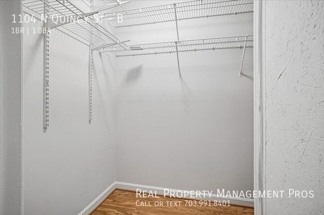 Building Photo - 1104 N Quincy St
