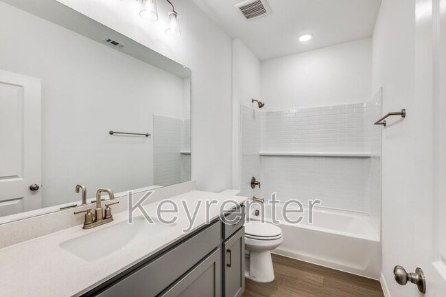 Building Photo - 2308 Bulin Dr