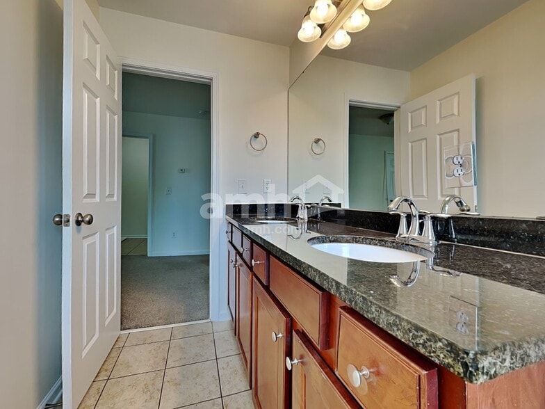 Building Photo - 312 Sanctuary Park Dr