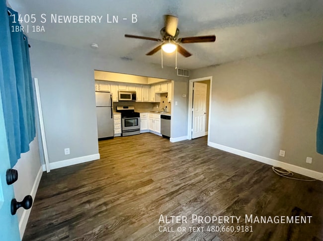 Building Photo - 1405 S Newberry Ln